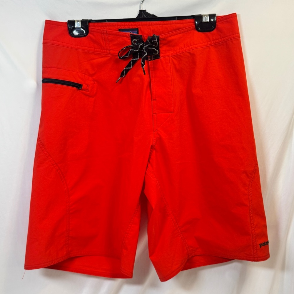 Patagonia Men’s Red Swim Trunks – Board Shorts Size 32